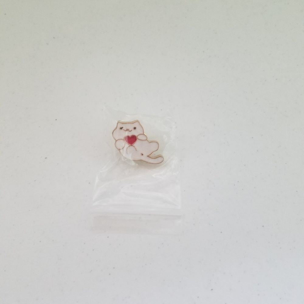 Sale new enamel cat pin